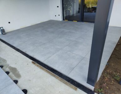 Polaganje Keramike 90x90x2cm Leplenje In Distančniki