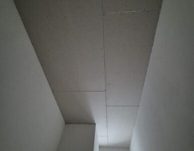 Spuščen Strop Z Pocinkano Podkonstrukcijo