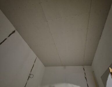 Spuščen Strop Z Pocinkano Podkonstrukcijo