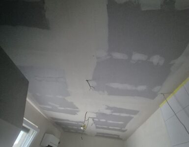 Spuščen Strop Z Pocinkano Podkonstrukcijo